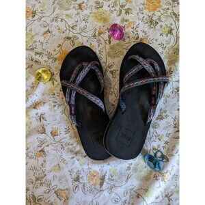 Teva Sandals Flip Flops Women's Size 6?, Multi Black Strappy Flat Sandals